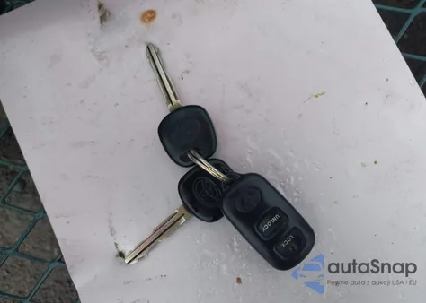 1999 Toyota Sienna Xle z USA, uszkodzony, nr VIN 4T3ZF13CXXU122324